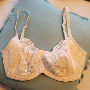 VS Lace Bra 32D